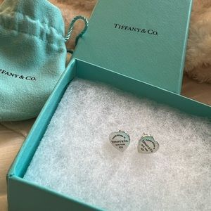Small silver Return to Tiffany heart tag stud earrings